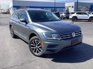 Used 2021 Volkswagen Tiguan SE video 1