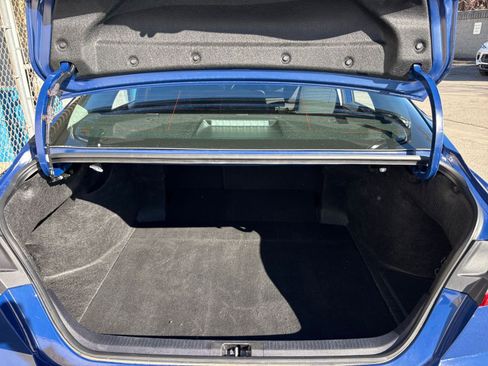 Used 2025 Toyota Camry LE image 31