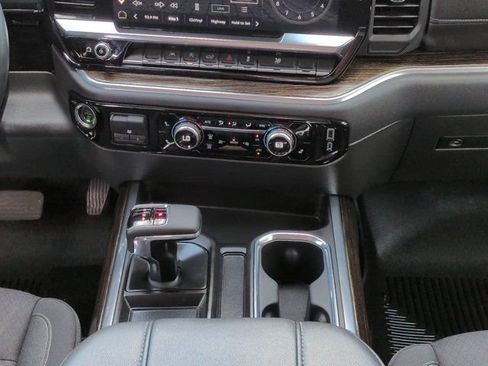 Used 2025 GMC Sierra 1500 Elevation AWD/4WD image 18