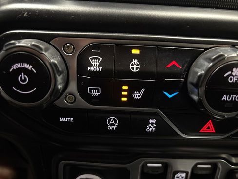 Used 2020 Jeep Gladiator Sport w/ Quick Order Package 24S image 22