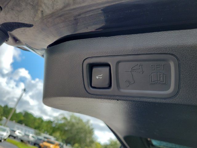Used 2023 Ford Expedition Max XLT AWD/4WD image 9