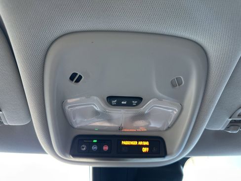 Used 2024 Chevrolet TrailBlazer LT w/ LT Cold Weather Package image 33