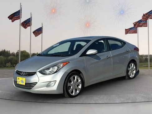 Used 2013 Hyundai Elantra Limited FWD image 3