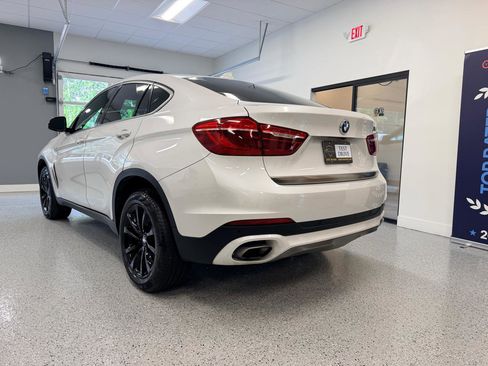 Used 2019 BMW X6 sDrive35i RWD image 6