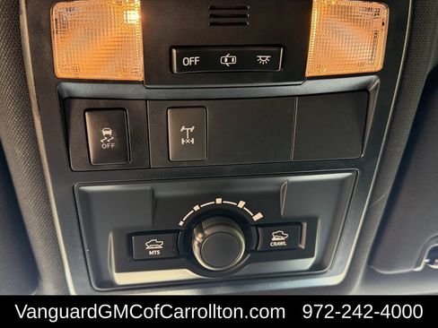Used 2019 Toyota Tacoma TRD Off-Road w/ Technology Package AWD/4WD image 25