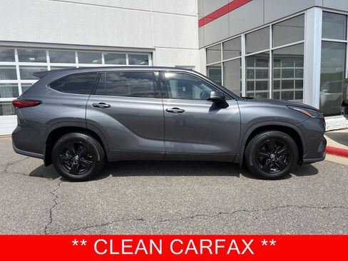 Used 2021 Toyota Highlander L AWD/4WD image 1