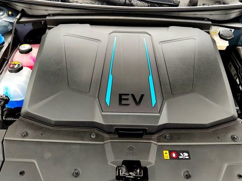 Used 2023 Hyundai Ioniq 5 SE image 27