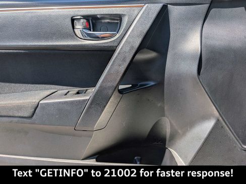 Used 2015 Toyota Corolla LE FWD image 29