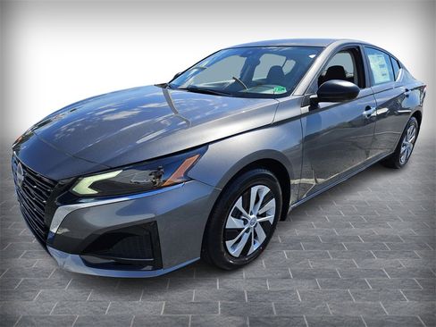 New 2025 Nissan Altima 2.5 S image 2