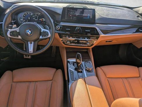 Used 2018 BMW 530e w/ M Sport Package 2 image 18