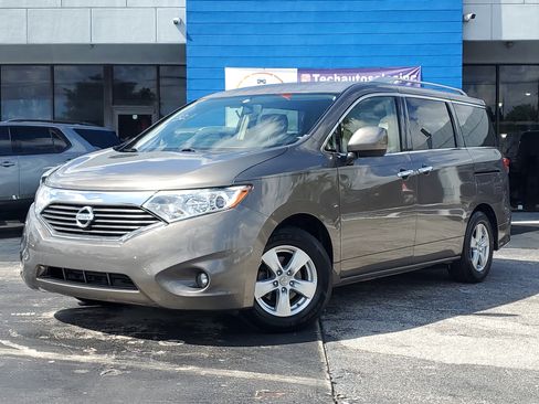 Used 2016 Nissan Quest SV image 3