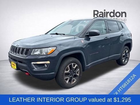 Used 2017 Jeep Compass Trailhawk w/ Leather Interior Group AWD/4WD image 3