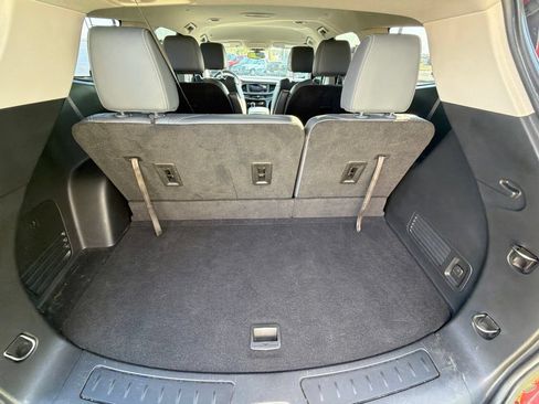 Used 2021 Buick Enclave Essence FWD image 14