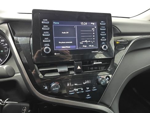Used 2023 Toyota Camry SE image 24