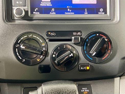 Used 2021 Nissan NV200 S FWD image 25