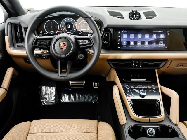 Certified 2026 Porsche Cayenne Coupe AWD/4WD image 16