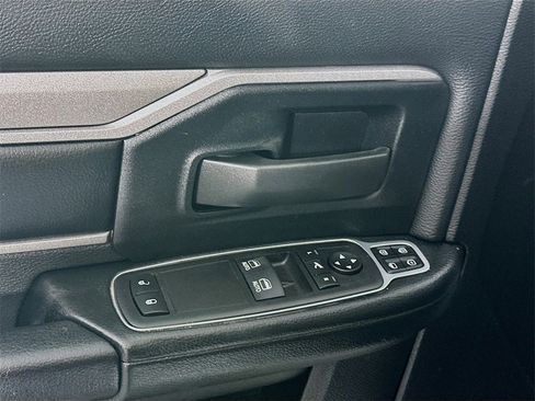 Used 2024 RAM 3500 Tradesman w/ Chrome Appearance Group image 24