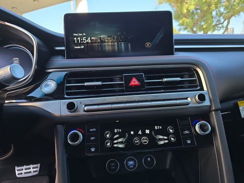 Used 2025 Genesis G70 3.3T Advanced image 19