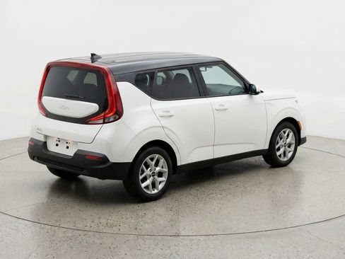 Used 2025 Kia Soul LX w/ LX Technology Package FWD image 7