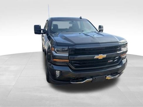 Used 2017 Chevrolet Silverado 1500 LT w/ All Star Edition image 9