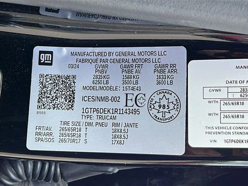 Used 2024 GMC Canyon AT4 image 13