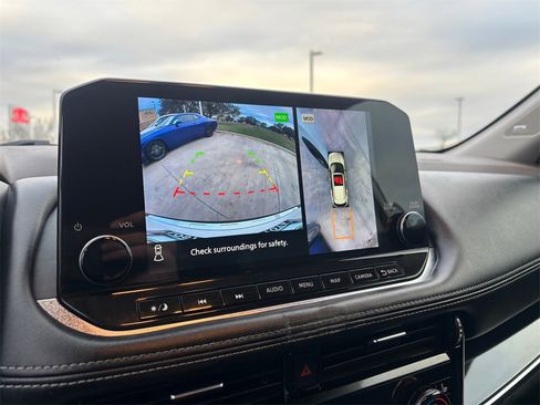 Used 2022 Nissan Rogue SL w/ SL Premium Package image 22