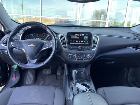 Used 2018 Chevrolet Malibu LT w/ Redline Edition image 10