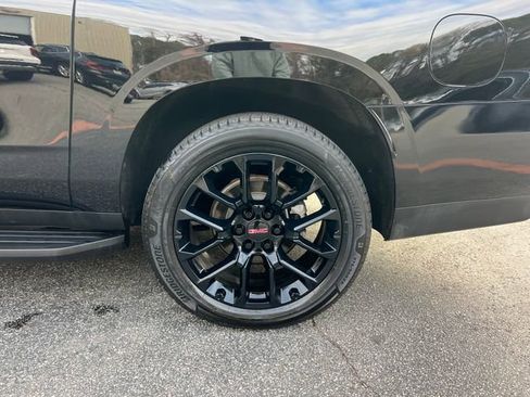 Used 2022 GMC Yukon XL SLE w/ Gmc Pro Safety Plus Package image 35