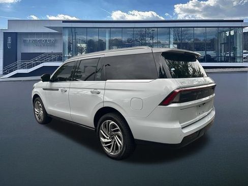 New 2026 Lincoln Navigator Reserve AWD/4WD image 5