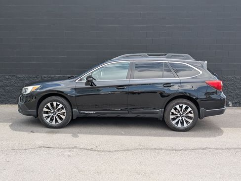 Used 2017 Subaru Outback 2.5i Limited AWD/4WD image 8