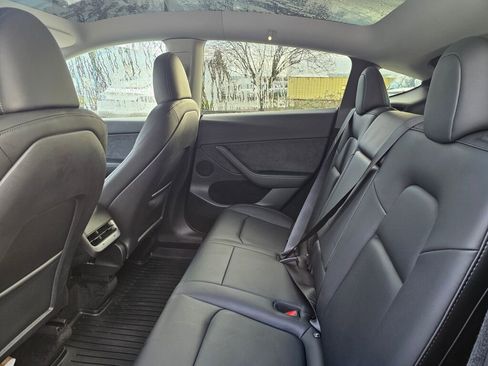 Used 2023 Tesla Model Y Long Range image 17