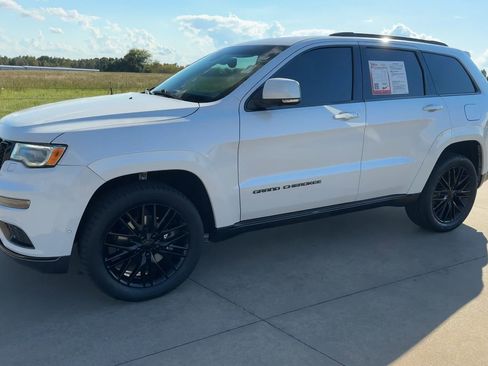 Used 2018 Jeep Grand Cherokee Summit image 5