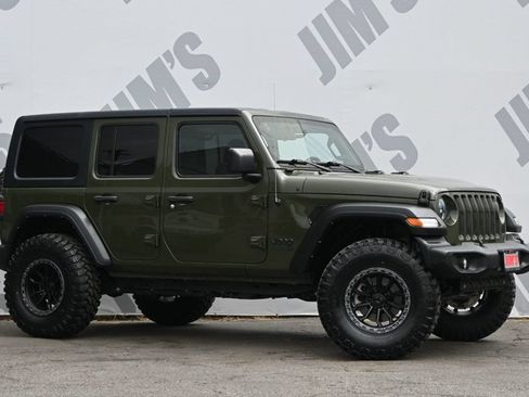 Used 2022 Jeep Wrangler Unlimited Sport AWD/4WD image 3