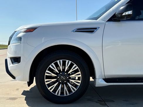 Used 2023 Nissan Armada SL w/ Midnight Edition Package RWD image 5