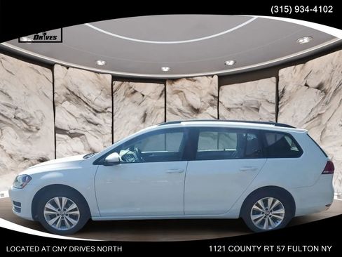 Used 2017 Volkswagen Golf S w/ Driver Assistance Package AWD/4WD image 8