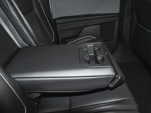 Used 2025 Tesla Cybertruck AWD Crew Cab image 58