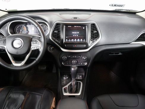 Used 2016 Jeep Cherokee Trailhawk w/ Comfort/Convenience Group image 8