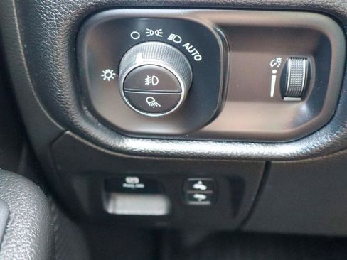 Used 2022 RAM 1500 Big Horn AWD/4WD image 22