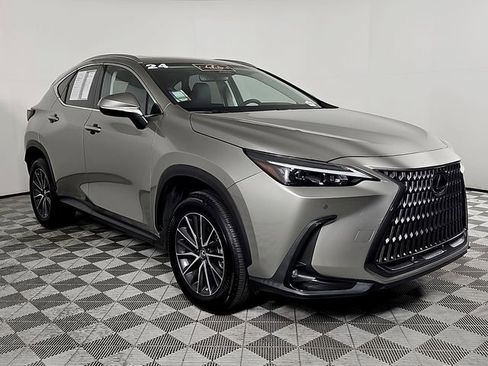 Used 2024 Lexus NX 250 FWD image 3
