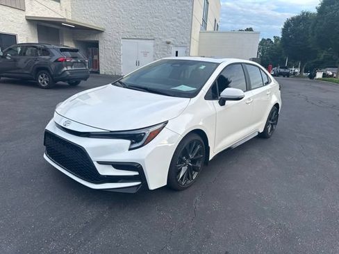 Used 2026 Toyota Corolla XSE FWD image 8