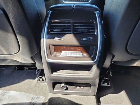 Certified 2022 BMW X7 xDrive40i w/ M Sport Package image 18