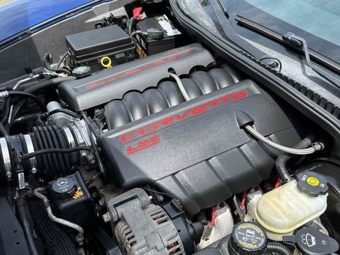 Used 2005 Chevrolet Corvette Coupe w/ Preferred Equipment Group RWD image 24