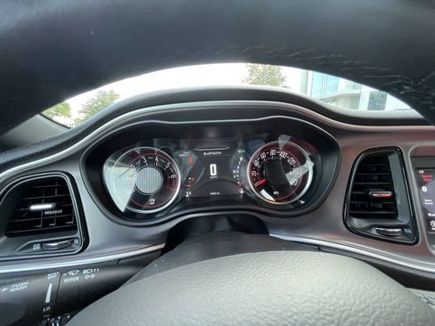 Used 2019 Dodge Challenger SXT RWD image 21