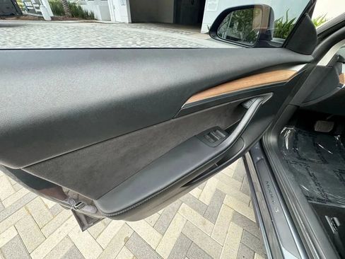 Used 2023 Tesla Model 3 Standard Range image 23