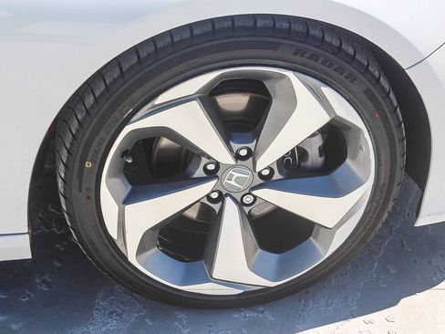 Used 2020 Honda Accord Touring image 10