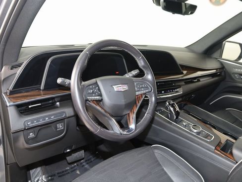 Used 2022 Cadillac Escalade ESV Premium Luxury image 31