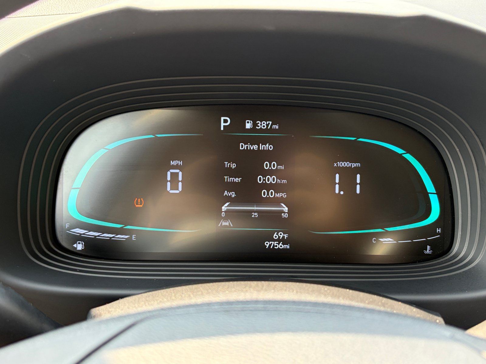 Certified 2025 Hyundai Venue SE FWD image 10