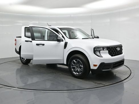New 2026 Ford Maverick XLT FWD image 28