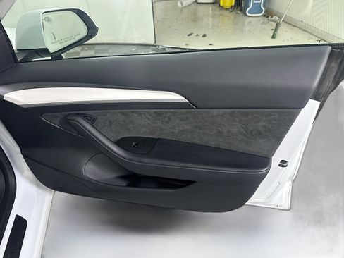 Used 2023 Tesla Model 3 Performance image 33