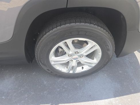 Used 2021 GMC Terrain SLE FWD image 21